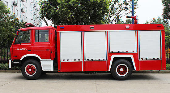 東風(fēng)153泡沫消防車