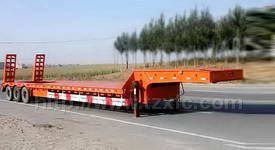 低平板半掛車圖片